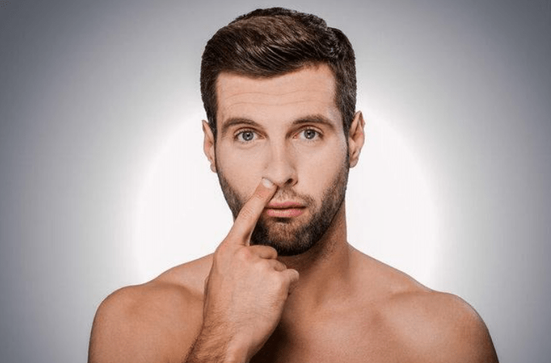 男性的鼻毛为何会“窜”出来？鼻毛生长旺盛说明什么？涨知识了
